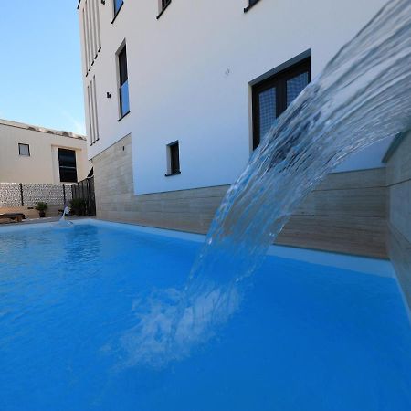 Adastra Apartments Maslenica Luaran gambar