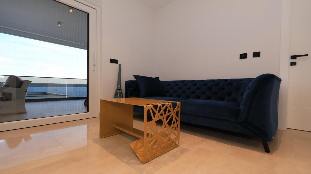Adastra Apartments Maslenica Luaran gambar