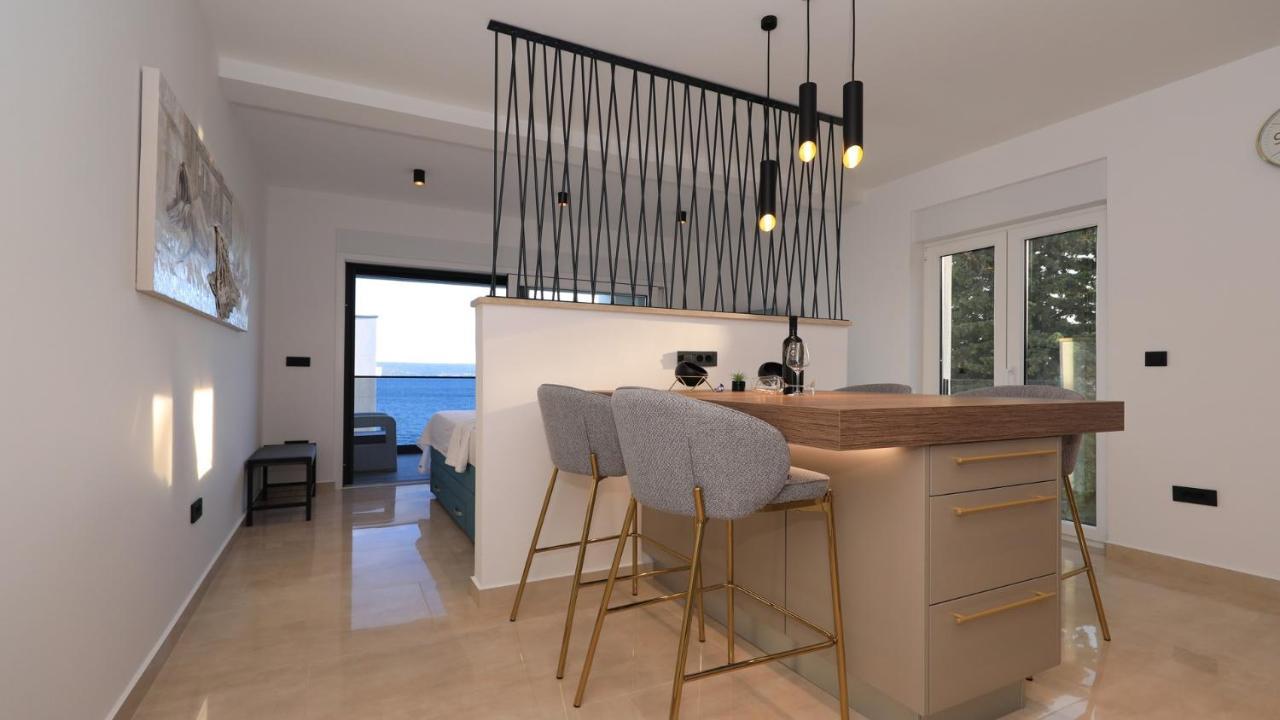 Adastra Apartments Maslenica Luaran gambar