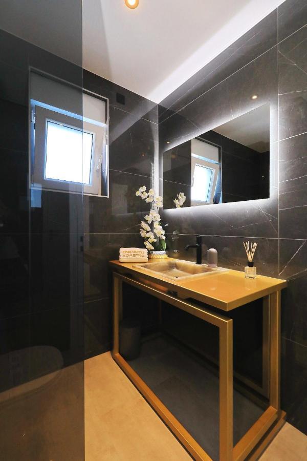 Adastra Apartments Maslenica Luaran gambar