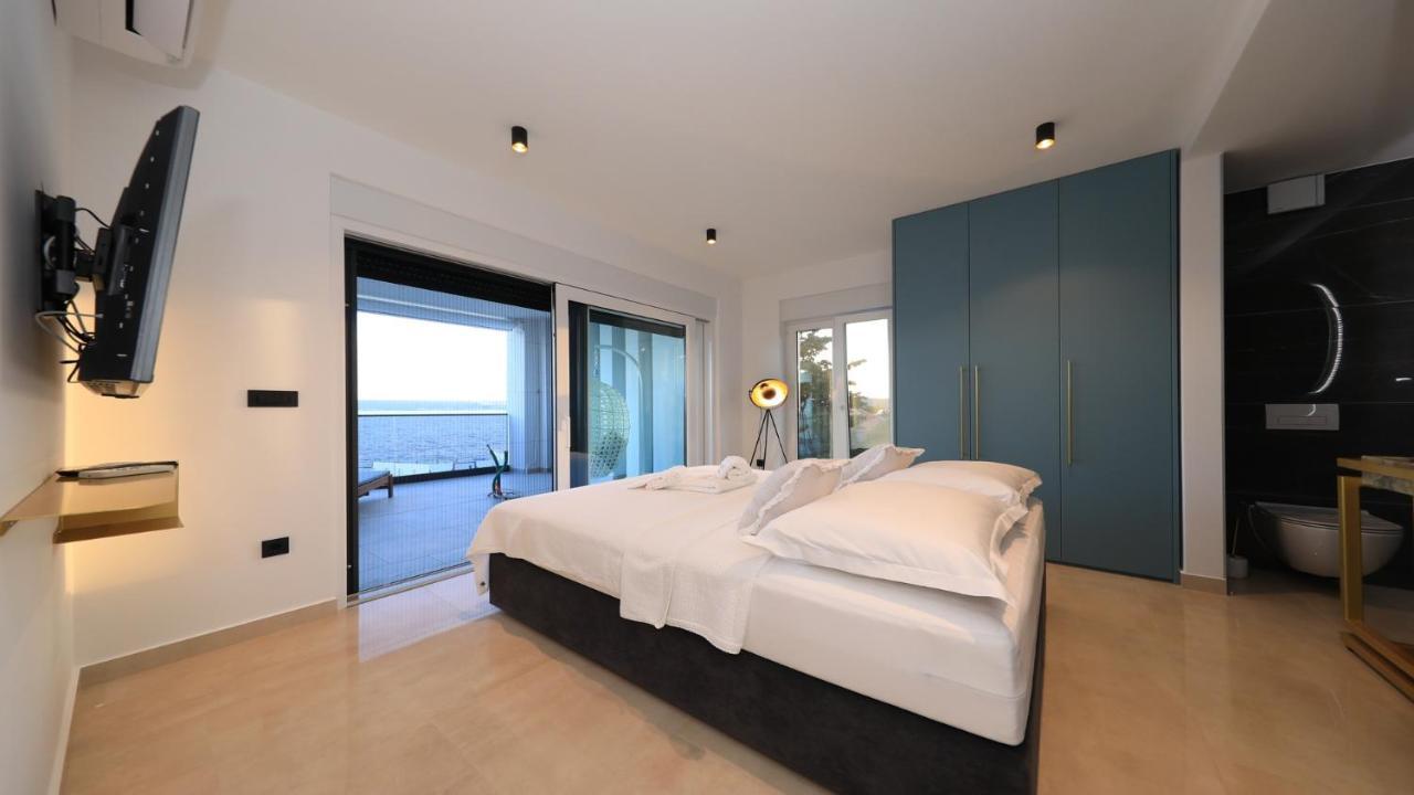 Adastra Apartments Maslenica Luaran gambar