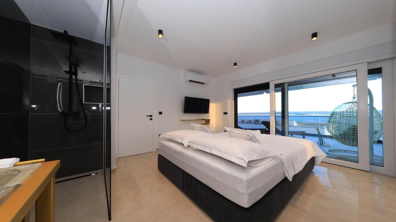 Adastra Apartments Maslenica Luaran gambar
