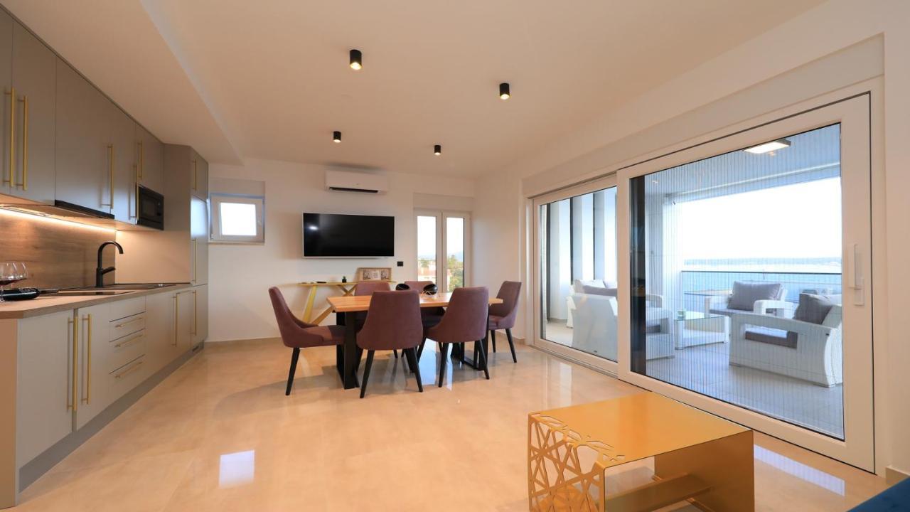 Adastra Apartments Maslenica Luaran gambar
