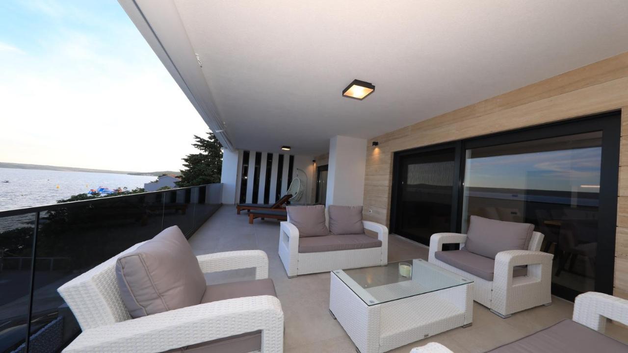Adastra Apartments Maslenica Luaran gambar