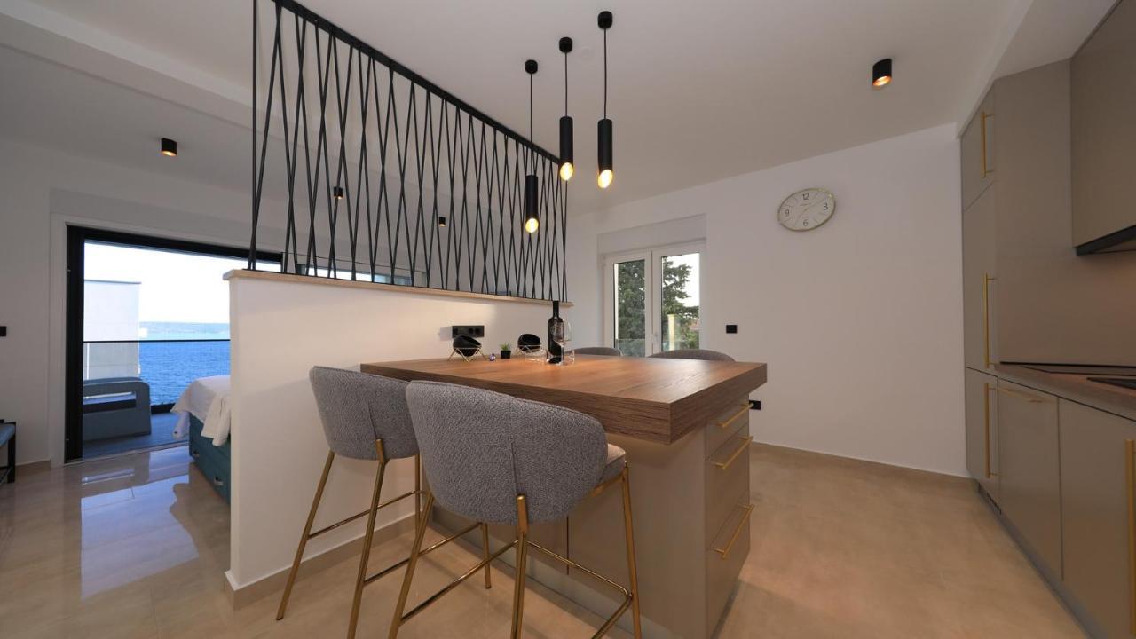 Adastra Apartments Maslenica Luaran gambar