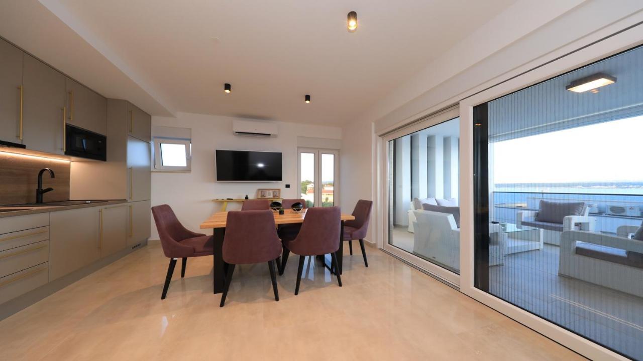 Adastra Apartments Maslenica Luaran gambar