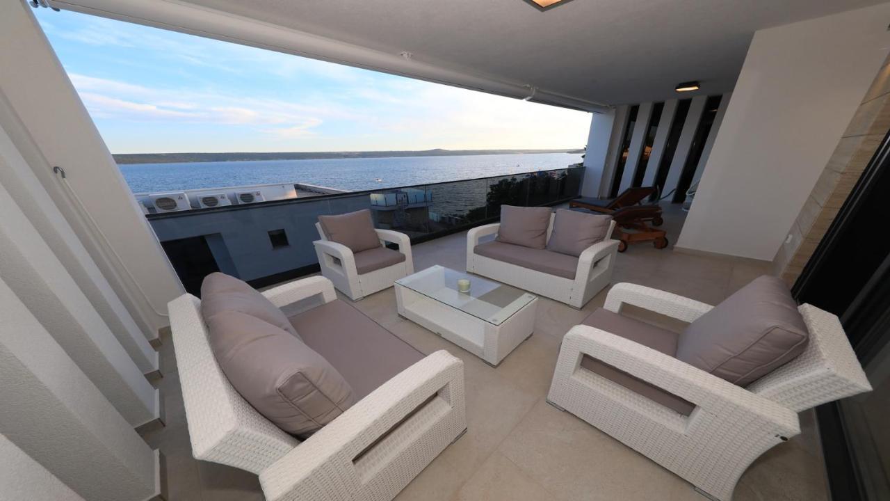 Adastra Apartments Maslenica Luaran gambar