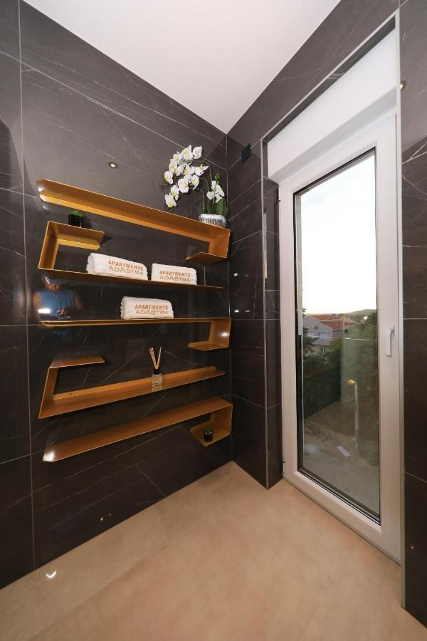 Adastra Apartments Maslenica Luaran gambar